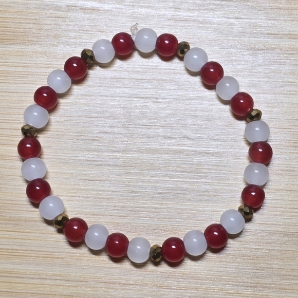 Handmade Christmas Beaded Bracelet Glass Beads & Crystals - Picture 3 of 3